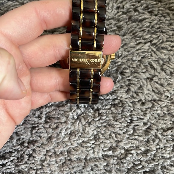 Michael Kors watch - Picture 3 of 3